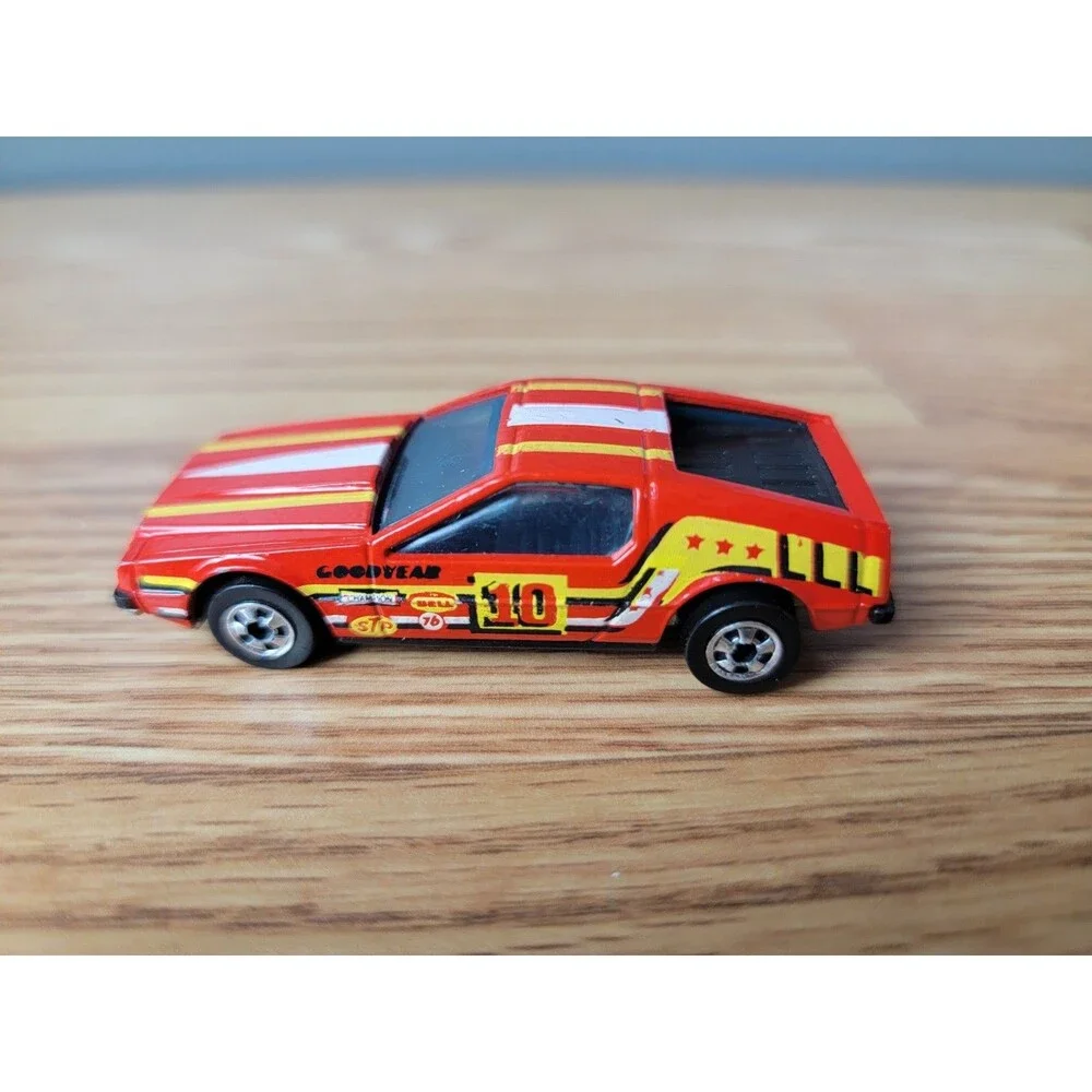 Vintage Hot Wheels Turismo Delorean Racer Diecast Scale Model Flying Colors BW